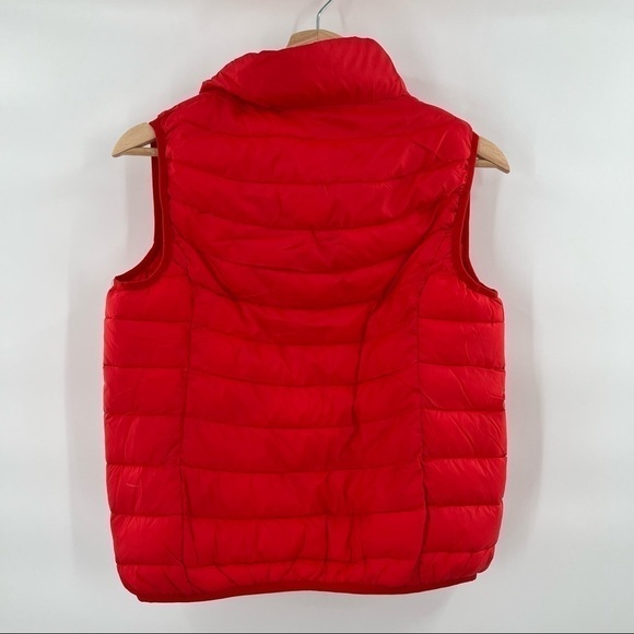 Forever 21 red light puffer vest NWT multiple sizes - Picture 2 of 5